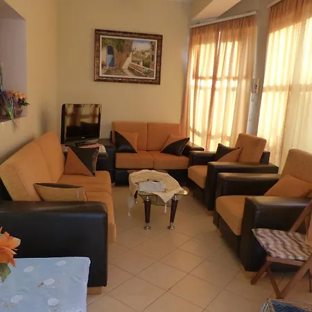 Kapxhiu Poshnje Apartman *